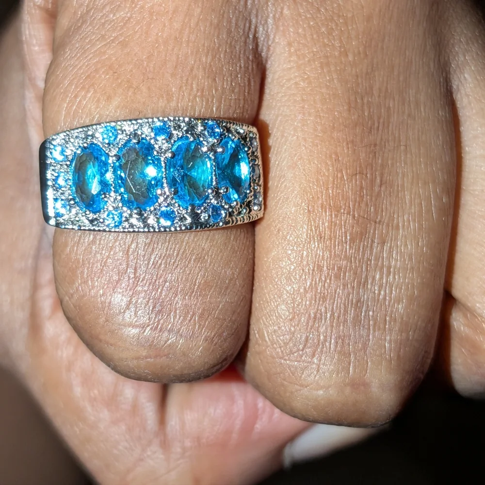 Elegant Blue Gemstone Silvery Chunky Ring Sz 8